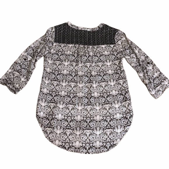 NWOT V-Neck Floral Blouse by Pink Republic XS - Picture 2 of 4